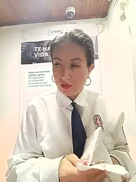 Snapshot of Valentina--1 chatting on July 11, 10:29 am Valentina--1 online show from July 11, 10:29 am