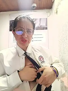 Snapshot of Valentina--1 chatting on July 20, 10:39 am Valentina--1 online show from July 20, 10:39 am