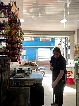 Snapshot of chanelketty chatting on November 23, 2:17 pm chanelketty online show from November 23, 2:17 pm