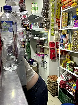 Snapshot of chanelketty chatting on December 13, 11:43 pm chanelketty online show from December 13, 11:43 pm