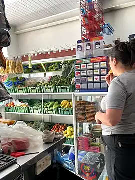 Snapshot of chanelketty chatting on December 15, 3:38 pm chanelketty online show from December 15, 3:38 pm