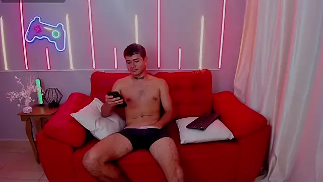 Snapshot of Latino_Lover_ chatting on October 31, 2:56 am Latino Lover  online show from October 31, 2:56 am