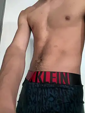 Snapshot of Delicious_Papi chatting on March 28, 9:58 pm Delicious Papi online show from March 28, 9:58 pm