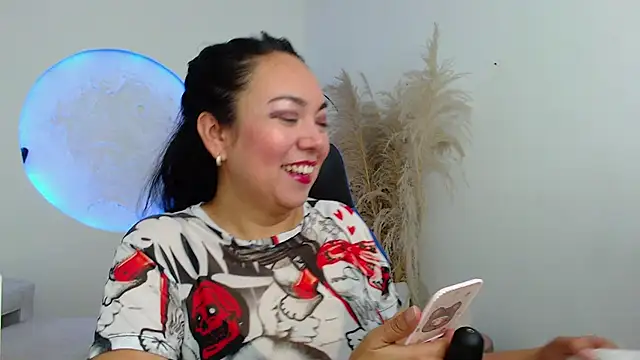 Snapshot of Yadis_hot chatting on October 31, 8:21 pm Yadis hot online show from October 31, 8:21 pm