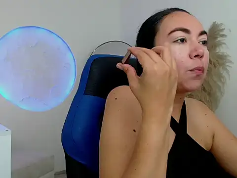 Snapshot of Yadis_hot chatting on November 11, 8:53 pm Yadis hot online show from November 11, 8:53 pm