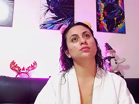 Caroline Jons online show from November 25, 10:26 am