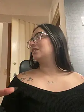 Kloe Novoa online show from February 19, 1:40 pm