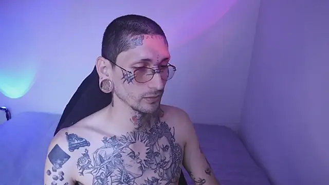 TokyoHatsumoto online show from November 21, 9:57 pm