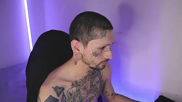 TokyoHatsumoto online show from February 21, 10:55 pm