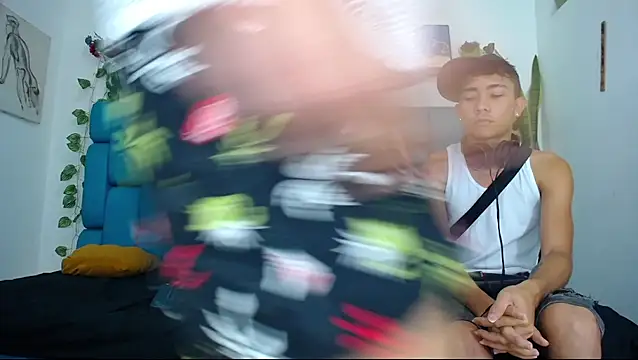 Hot Boys Latinos X online show from January 13, 5:07 pm