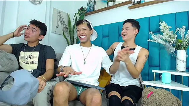 Hot Boys Latinos X online show from February 5, 11:09 pm