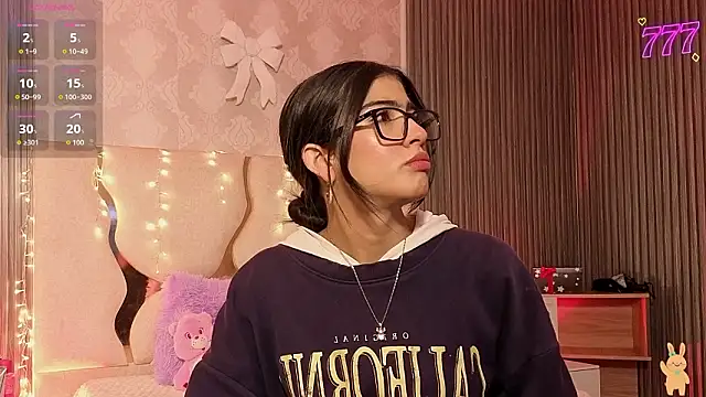 MAIILY TAY online show from January 16, 11:47 am