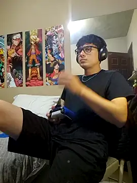 Snapshot of Ais_B10 chatting on October 28, 3:43 am Ais B10 online show from October 28, 3:43 am