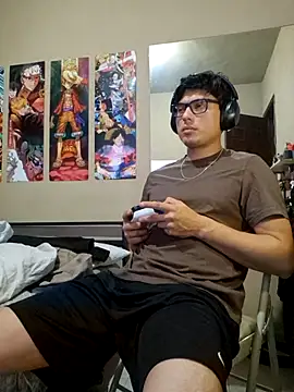 Snapshot of Ais_B10 chatting on October 29, 3:31 am Ais B10 online show from October 29, 3:31 am