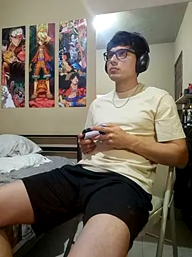 Snapshot of Ais_B10 chatting on November 12, 3:29 am Ais B10 online show from November 12, 3:29 am