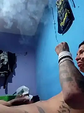 Ojitosbrrr online show from November 22, 7:51 am