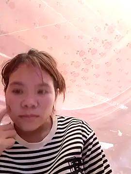 Snapshot of Bany_x chatting on November 14, 6:12 am Bany x online show from November 14, 6:12 am