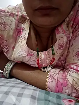 Snapshot of Best_couple2001 chatting on October 31, 7:09 am Best couple2001 online show from October 31, 7:09 am