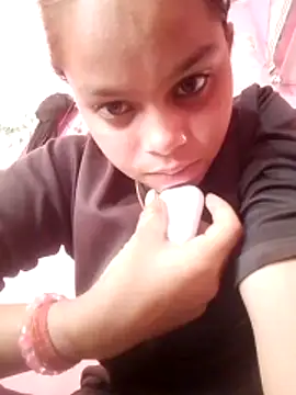 Snapshot of Poonam12A chatting on November 10, 6:45 am Poonam12A online show from November 10, 6:45 am