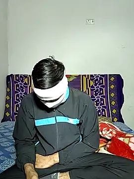 Snapshot of Heena-143 chatting on November 18, 6:01 pm Heena-143 online show from November 18, 6:01 pm