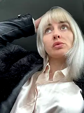 Snapshot of blondegirlx chatting on November 28, 12:08 pm blondegirlx online show from November 28, 12:08 pm