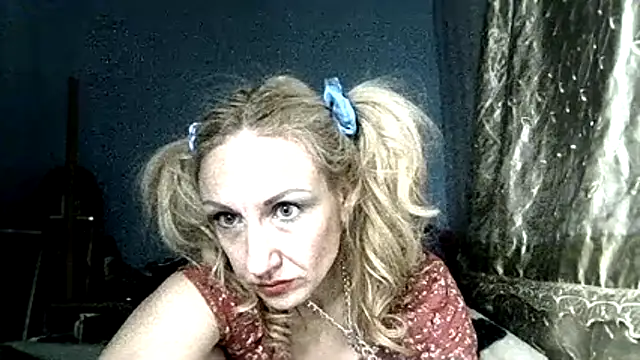 Snapshot of LilaniLoverx chatting on December 15, 10:36 pm LilaniLoverx online show from December 15, 10:36 pm