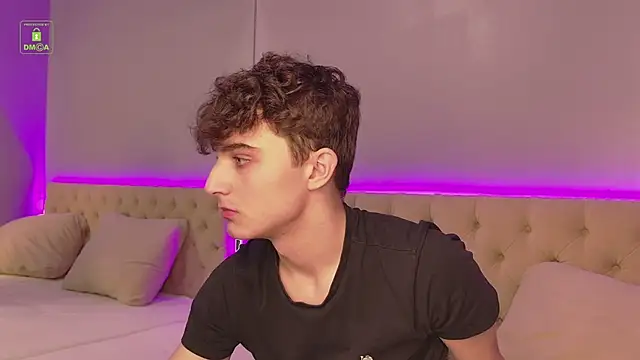 Snapshot of Richard_steele_hot chatting on November 2, 3:47 pm Richard steele hot online show from November 2, 3:47 pm