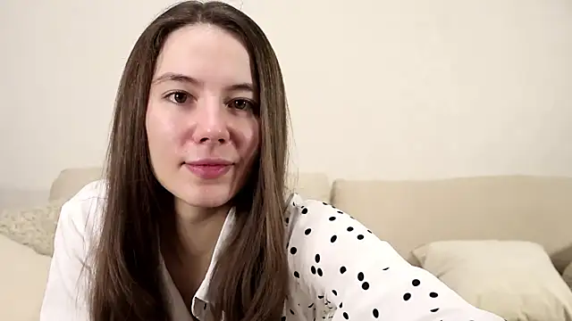 Snapshot of Petalwren chatting on December 20, 11:39 am Petalwren online show from December 20, 11:39 am