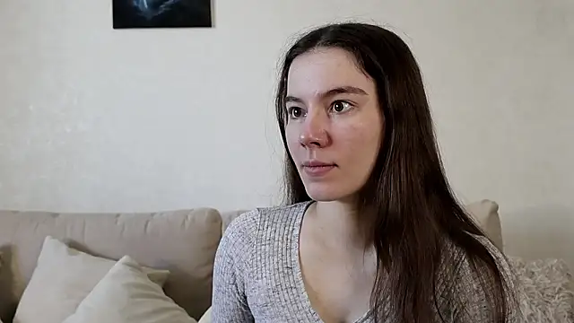 Snapshot of Petalwren chatting on March 14, 10:21 am Petalwren online show from March 14, 10:21 am