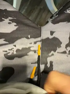 Snapshot of Quickcum2201 chatting on October 24, 2:35 pm Quickcum2201 online show from October 24, 2:35 pm