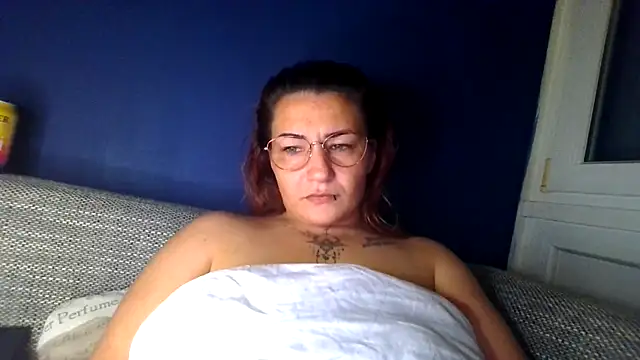 Hausverbot3 online show from May 3, 7:53 pm