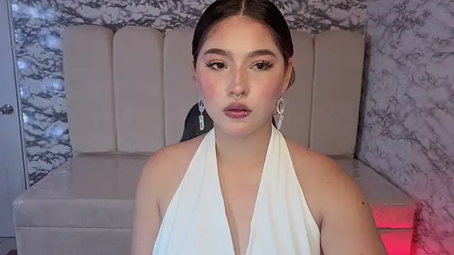 Snapshot of Afrodita_Wild_v chatting on December 13, 8:04 pm Afrodita Wild v online show from December 13, 8:04 pm