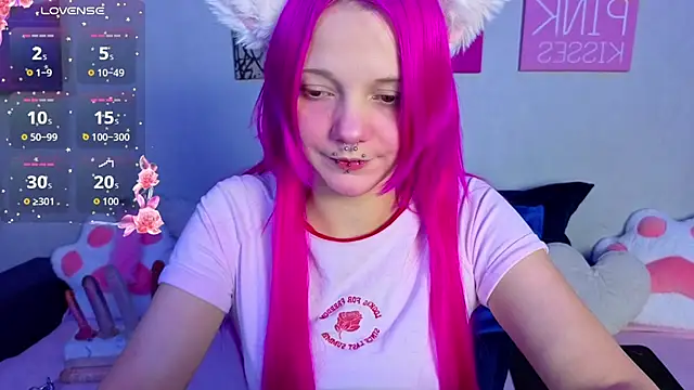 Snapshot of KittieHeart chatting on July 31, 2:22 am KittieHeart online show from July 31, 2:22 am