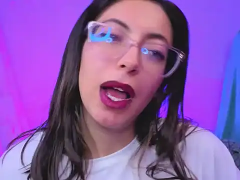 zylla storn online show from February 4, 8:20 am