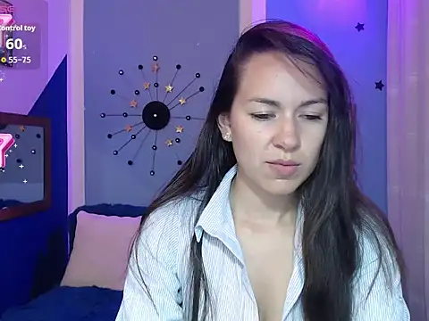 Snapshot of Soffii_Dreaaam4 chatting on November 11, 10:43 pm Soffii Dreaaam4 online show from November 11, 10:43 pm