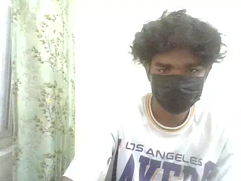 Snapshot of kriZ08 chatting on May 12, 8:11 am kriZ08 online show from May 12, 8:11 am