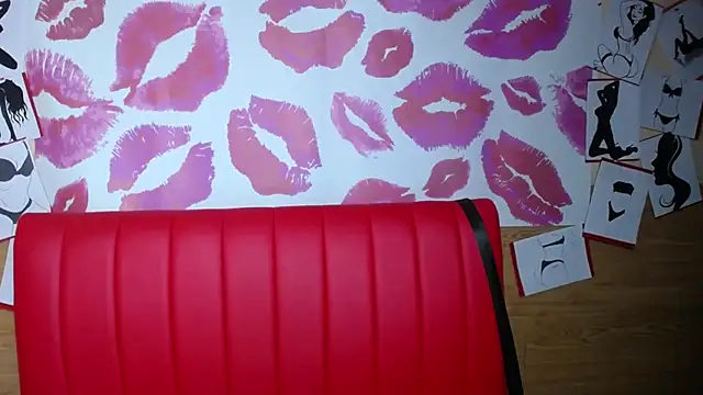 Snapshot of ScarletCargo chatting on November 23, 6:13 am ScarletCargo online show from November 23, 6:13 am