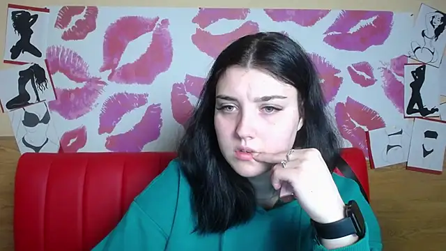 Snapshot of ScarletCargo chatting on December 15, 6:06 am ScarletCargo online show from December 15, 6:06 am