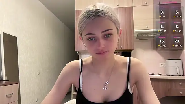 Snapshot of AidaGloshen chatting on July 10, 3:14 pm AidaGloshen online show from July 10, 3:14 pm