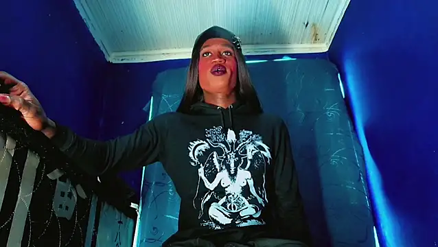 Snapshot of Kloe_cardashan chatting on November 11, 4:56 am Kloe cardashan online show from November 11, 4:56 am