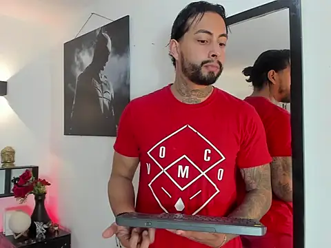 Snapshot of christopher_palmerjs chatting on November 20, 8:19 pm christopher palmerjs online show from November 20, 8:19 pm