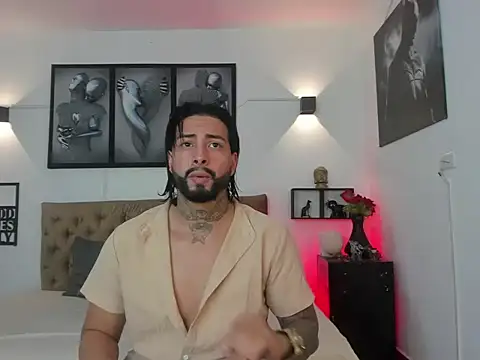 Snapshot of christopher_palmerjs chatting on November 27, 11:29 pm christopher palmerjs online show from November 27, 11:29 pm