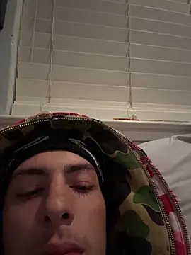 Snapshot of slimshadypt2 chatting on February 10, 10:30 am slimshadypt2 online show from February 10, 10:30 am