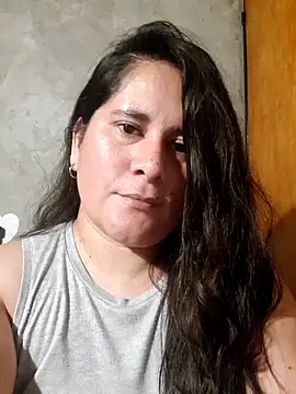 Snapshot of Clara_Arg chatting on December 3, 2:08 am Clara Arg online show from December 3, 2:08 am