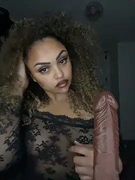 CaramelCarmenxox online show from June 12, 9:25 pm