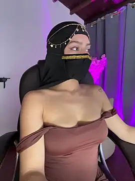 shaima   online show from June 12, 8:08 pm