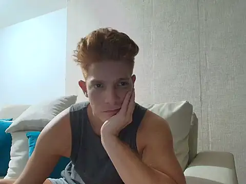 Snapshot of jeffandagus chatting on November 14, 12:20 am jeffandagus online show from November 14, 12:20 am