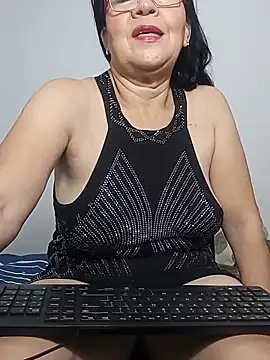 laliItaclark online show from June 3, 2:25 am
