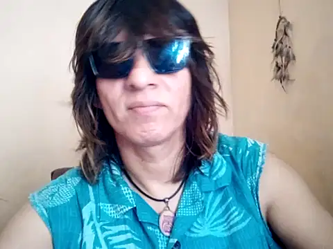 Snapshot of Robbie_78 chatting on April 6, 6:20 pm Robbie 78 online show from April 6, 6:20 pm