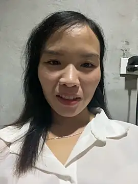 Snapshot of Yunzang chatting on November 18, 1:11 am Yunzang online show from November 18, 1:11 am